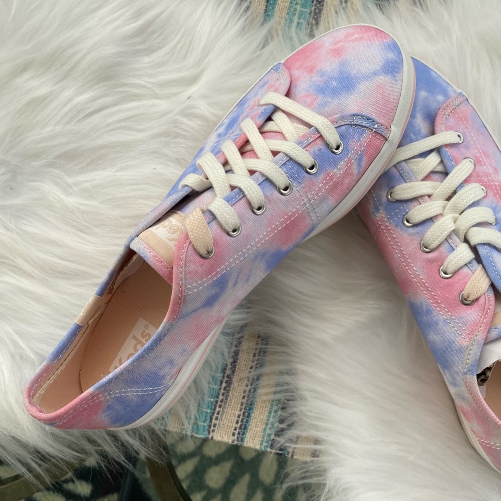 EUC Keds Tie-Dye Canvas Sneakers size 8.5 - Picture 2 of 5